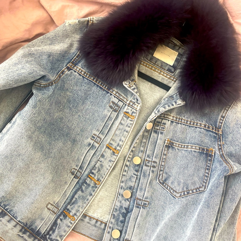 Denim jacket with blue fur collar